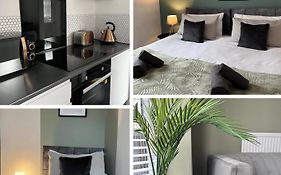 Stylish Townhouse In Lincoln